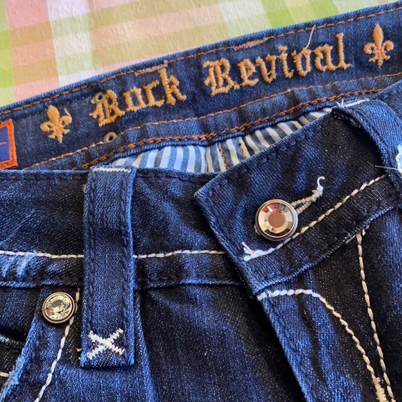 ๐ NWT! Bling Stephanie Boot Cut Rock Revial jeans - Picture 7 of 10